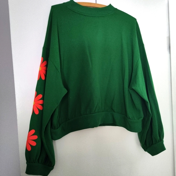 SOLD-Target Latina Fuerte Green Pullover Sweater size XXL - Picture 2 of 7